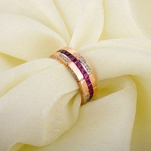 Anillo de Rubí Natural con Banda de Plata de Ley 925 Chapado en Oro Rosa de 14K, Anillo Apilable Minimalista de Eternidad - Product Image 4