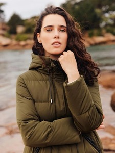 Dernière veste matelassée pour femme, chaude pour l'hiver, de haute qualité, imperméable, à capuche, épaisse, 100% polyester, fermeture éclair intégrale, respirante, design tissé - Product Image 3