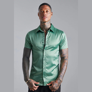 เสื้อเชิ้ตผ้าซาตินสำหรับผู้ชายสไตล์ใหม่เสื้อซาตินสไตล์สตรีทแวร์แบบลำลองตามสั่ง - Product Image 1