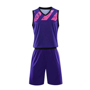 Nouvel arrivage de hauts ensembles d'uniformes de basket-ball pour hommes qualité supérieure nouvelle qualité supérieure vêtements d'équipe sublimation basket-ball grandes tailles - Product Image 1