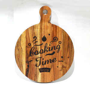 Planche à découper en bois organique faite à la main par des artisans qualifiés fournissant une surface de coupe durable, fiable et belle - Product Image 2