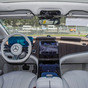 SUV de Lujo Premium Usado 2024, Motor de Gasolina >6L, Automático, Exterior Plateado, Interior Oscuro de Tela, Volante a la Izquierda, Techo Panorámico R18, IForce - Product Image 2