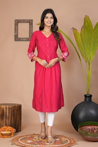 Nouvelle collection 2025 Ensemble costume et pantalon brodé de style indien pour femmes avec pagode plissée pectorale à motif floral - Product Image 2