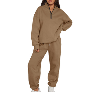 2025 mejor calidad transpirable ropa deportiva de Invierno para mujer logotipo personalizado impreso patrón sólido chándal - Product Image 4