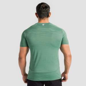 T-shirt basique Prime Alpha vert en tissu tricoté léger, compressé, teint uni avec impression sérigraphiée pour l'exercice - Product Image 3