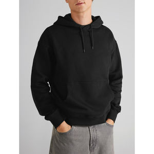 Vente en gros de sweats à capuche pour hommes en molleton 100% coton, style moderne, couleur unie noire, coupe classique, manches longues, poignets cousus, design personnalisé - Product Image 5
