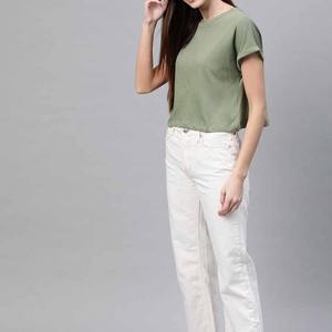 T-shirts en coton de haute qualité pour femmes, conçus sur mesure, respirants et courts, vente en gros à bas prix - Product Image 4