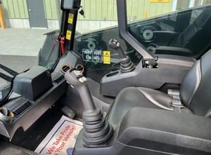 รถตักล้อยาง JCB คุณภาพสูง แบบตีนตะขาบ เครื่องยนต์ดีเซล สีเหลือง อุปกรณ์ก่อสร้าง กำลังขุดสูง 2500 กก. - Product Image 6