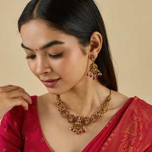 Antique <b>Necklace</b> 181300 Elegant and Timeless for Wedding Occasions - Product Image 1