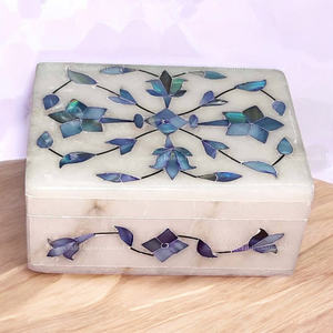 Boîte à bijoux pour filles en marbre incrusté de MOP de qualité supérieure pour le stockage disponible à la vente - Product Image 1