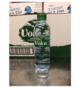 Manténgase hidratado con agua Volvic en venta, una marca de confianza conocida por su pureza natural y excelente calidad de hidratación. - Product Image 4