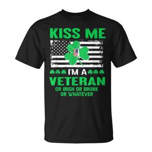 Camiseta Kiss Me I'm A Veteran Irish para el Día de San Patricio - Product Image 1