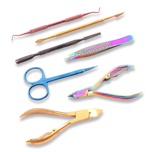 Ensemble d'outils à ongles professionnels en acier inoxydable comprenant un coupe-cuticules pointu et une pince avec poussoir pour manucure sur les doigts - Product Image 1