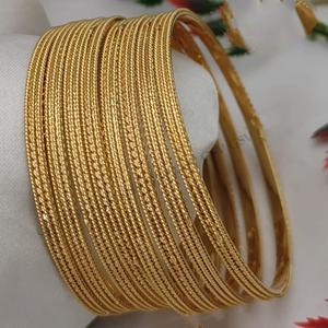 Conjunto de brazaletes de boda de un gramo de oro pulido tradicional elegante para mujer, conjunto de joyería de uso diario tradicional de Latón chapado en oro - Product Image 1