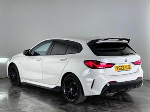 BMW Serie 1 1.5 116D M Sport 2022 Económico con Volante a la Izquierda/Derecha - Product Image 3