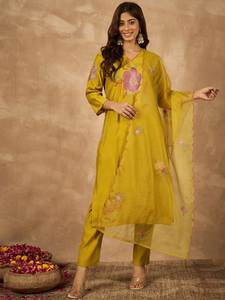 Conjuntos de traje Chanderi Top Salwar Kameez Diseño bellamente bordado Puro y elegante - Product Image 3