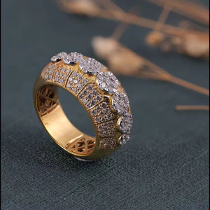 แหวนเพชรมอยส์ซอไนต์สำหรับทุกเพศเครื่องประดับแฟชั่นแหวนชุบทอง18K ทำจากเพชรเทียม - Product Image 1