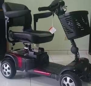 TOUT NOUVEAU Scooter de mobilité tout-terrain à 4 roues HD unisexe Phoenixs Drive Scooters en vente - Product Image 1