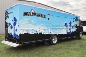 รถขายอาหารจานด่วนแบบพกพากลางแจ้งพร้อมห้องครัวเต็มรูปแบบใหม่ - Product Image 5