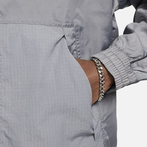 Conjunto Deportivo Personalizado de Dos Piezas en Nailon y Poliéster, Chaqueta Cortavientos y Pantalones para Hombre - Product Image 6