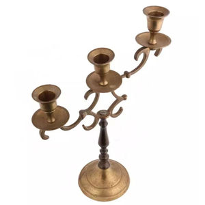 ROSHAN HANDICRAFTS Bougeoir à 3 bras en aluminium fait main, écologique, pour la décoration intérieure, fournisseurs en gros, bon choix - Product Image 3