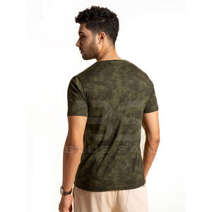 T-shirt pour homme à col rond, tissu doux et durable, parfait pour un usage quotidien et les activités de plein air, t-shirt pour homme à col rond de qualité supérieure - Product Image 4