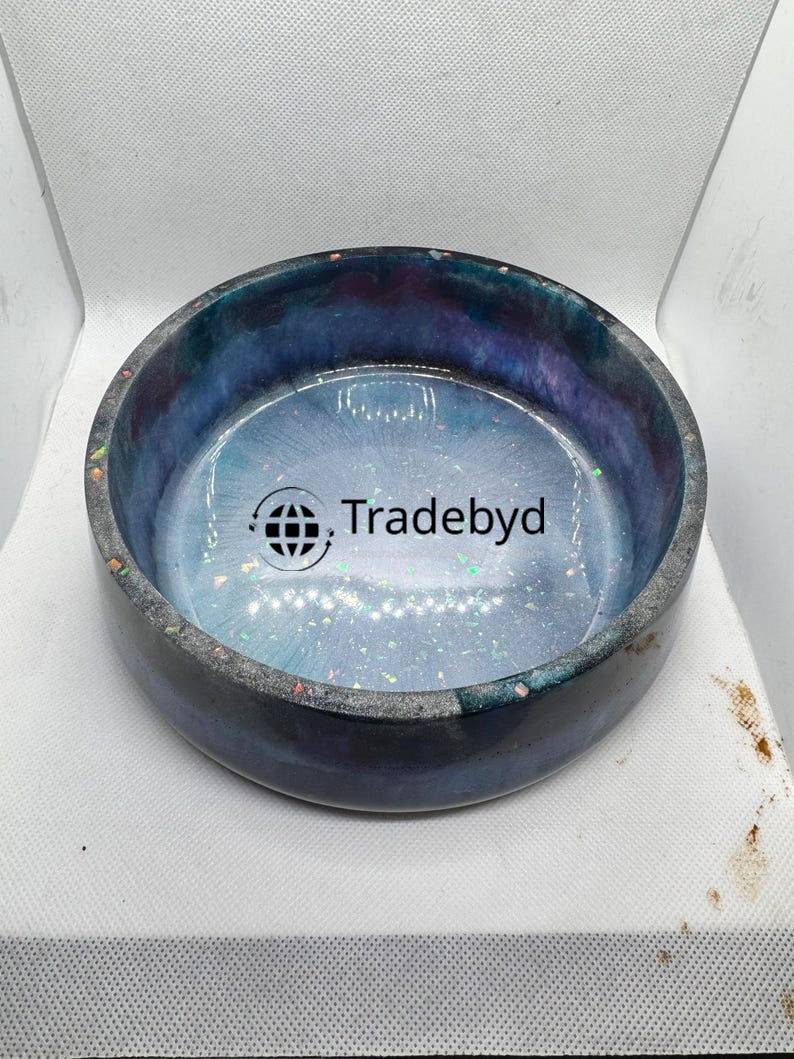 Available in different Colors