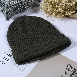 Gorro de Invierno Tejido Acogedor, Gorro de Calavera con Forro Polar Cálido y Suave, Ajuste Elástico, Elegante Gorro para Clima Frío al Aire Libre - Product Image 2