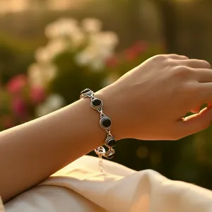 Pulsera de Plata 925 con Cuentas de Ónix y Baño de Oro para Mujer, Joyería de Granate - Product Image 3
