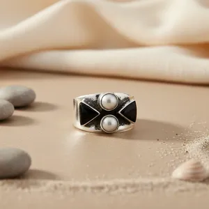 แหวนเงินแท้ 925 ประดับมุกและออนิกซ์ สำหรับผู้หญิง - Product Image 2