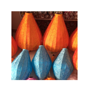 Lanternes en soie de bambou viennent dans beaucoup de tailles, conceptions pour la décoration, belle lanterne en soie de tissu de bambou de Hoi An de 99 GD - Product Image 1