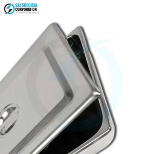 Plateau à instruments manuel autoclavable en acier inoxydable avec couvercle, utilisation polyvalente pour la stérilisation et le stockage sécurisé des instruments - Product Image 5