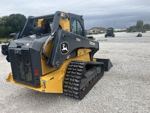 Minicargador 2020 Deeere 331G - Product Image 6