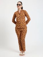 Ensemble de pyjama en coton respirant grande taille pour femmes Simple marron Orange imprimé fleuri géométrique à manches longues haut boutonné Shorts