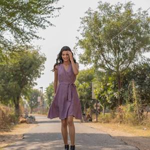 ชุดกิโมโนมิดิแขนกุดผ้าลินินเป็นมิตรกับสิ่งแวดล้อมมีกระเป๋าทูนิคยาวถึงเข่าลำลองทรงนาฬิกาทรายเข็มขัดธรรมชาติที่สะดวกสบาย - Product Image 3