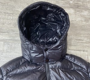 Manteaux rembourrés à capuche détachables avec logo personnalisé OEM Manteau blanc d'hiver en duvet d'homme à bulles Veste bouffante brillante - Product Image 4