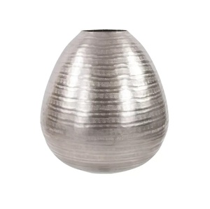 Alta Venta de Metal L Mesa decorativa Jarrones de plata Hecho a mano Aluminio Accesorios para el hogar Eventos DE BODA DE LA India - Product Image 6