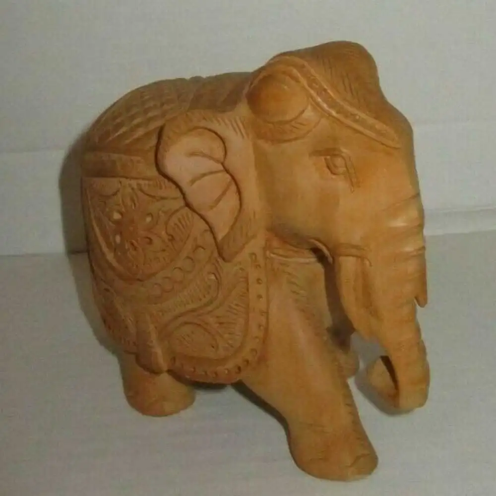 Fabricant indien meilleur prix vente en gros figurine éléphant en bois blond sculpté à la main vintage 4 pouces