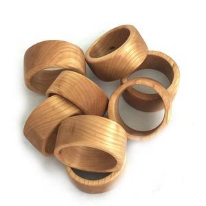 Anneau de serviette en bois de fabricant fiable pour une mise en scène festive de table, rehaussant la célébration avec la beauté naturelle du bois - Product Image 1