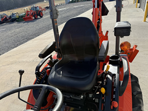 Tracteur-pelleteuse Kubota B2601, 73 heures d'utilisation - Product Image 5
