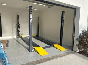 <span class=keywords><strong>Platform</strong></span> pengangkat mobil hidrolik 4 POS, <span class=keywords><strong>Platform</strong></span> pengangkat otomatis mekanik garasi empat silinder untuk perbaikan dan perawatan mobil