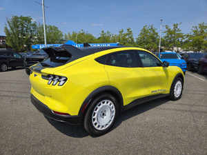 รถยนต์มือสอง ปี 2024 GT พวงมาลัยซ้าย ไมล์น้อย เกียร์อัตโนมัติ เบาะหนัง ไม่เคยเกิดอุบัติเหตุ พร้อมส่ง - Product Image 5