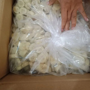 La moitié congelée de la banane entière coupée origine Vietnam meilleur prix et haute qualité vacances - Product Image 4