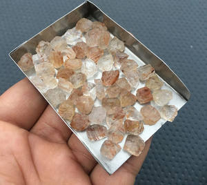 อัญมณีหลวม50ชิ้นขนาดดิบ8-10มม. ทับทิมจากทองแดงธรรมชาติที่น่าตื่นตาตื่นใจและควอตซ์ที่มีคุณภาพสูง - Product Image 4