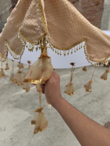 Tissu Latkan Chadar 4x6 pieds pour l'entrée de la mariée, 4 bâtons à tenir, la couleur peut être personnalisée selon votre choix - Product Image 5