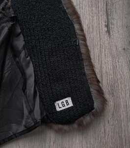 Chaqueta clásica de Invierno para mujer, nueva moda, chaleco de piel con cuello en V, traje informal sin mangas para mujer, bolsillo con botones de algodón de cuero crudo - Product Image 5