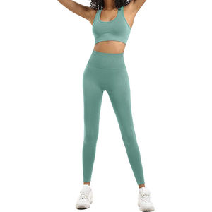 Ensemble de yoga pour femmes avec shorts, dernier design, bon matériau, prix bas, services OEM, populaire et best-seller, prix raisonnable - Product Image 1