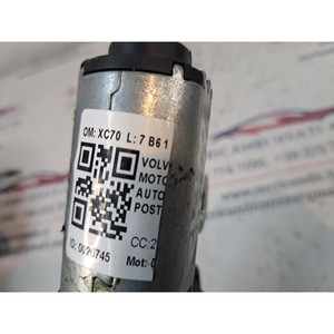 MOTEUR D'ESSUIE-GLAISES VOLVO XC70 2ème Série XC70 D5244T4 diesel 2400 (00>07) - Product Image 6