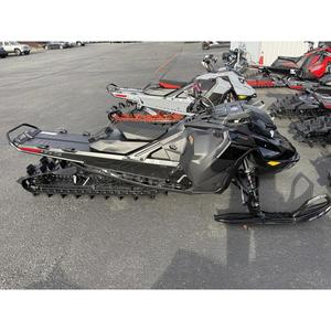Moto de nieve Ski-Doo Summit Adrenaline 2026 con paquete Edge 850 E-TEC Turbo R 165 H_Alt Powder 3 impermeable - Product Image 2
