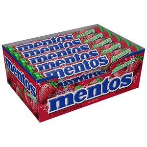 Mentos Rouleau de bonbons à la menthe, fraise, non fondant, fête (lot de 15) - Product Image 1